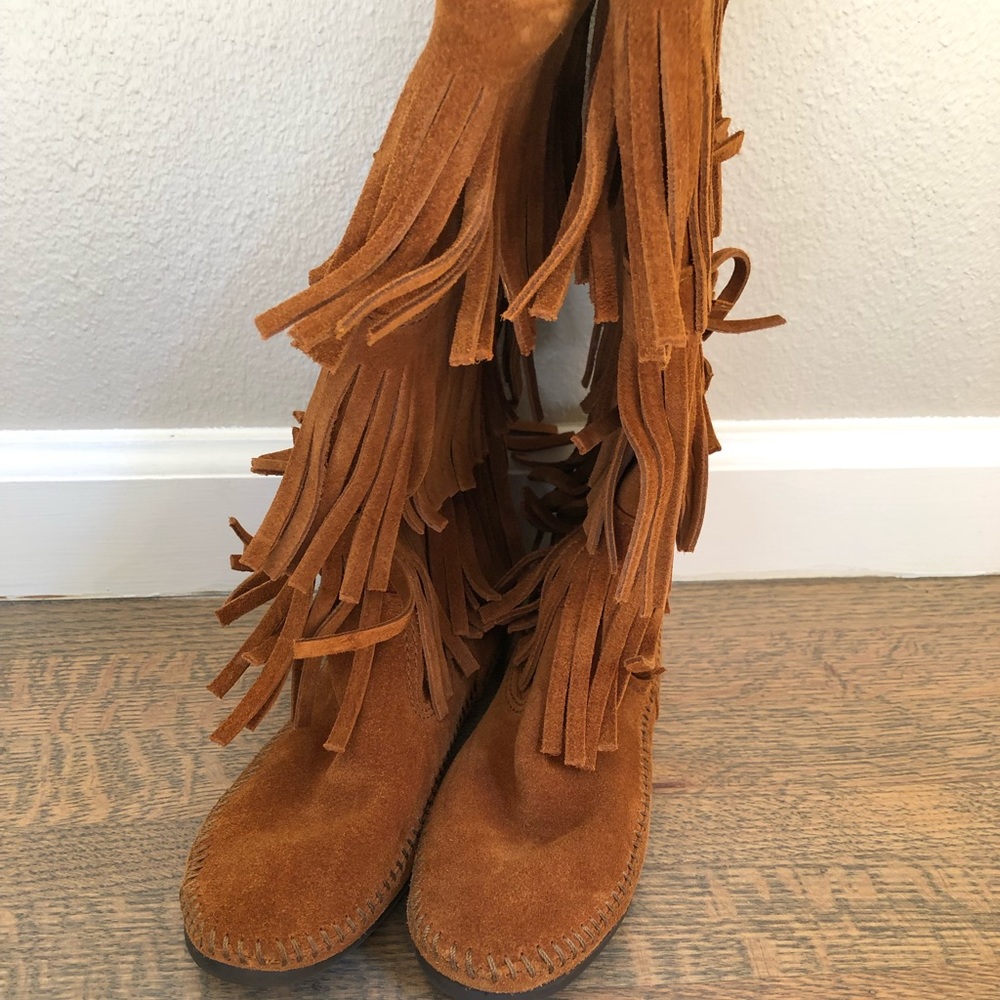 MINNETONKA: BOOTS - Picture 6 of 6